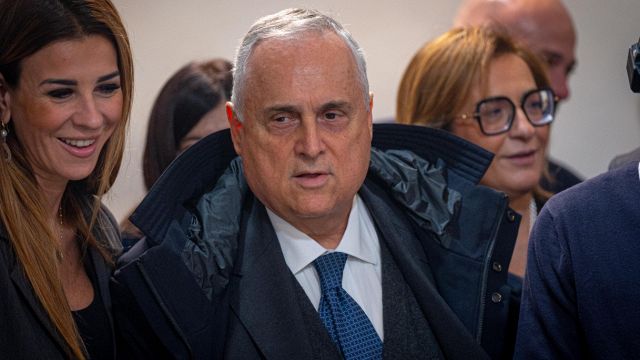 Simonelli replica con una provocazione alle accuse di Lotito sugli arbitri, intanto Sarri è in ospedale