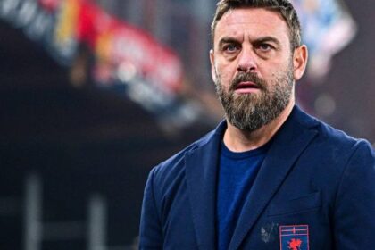 striscioni e cori solo dopo 15'