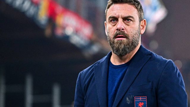 striscioni e cori solo dopo 15'