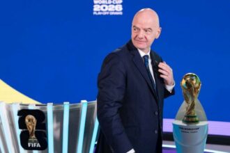 Mondiali, la proposta di Infantino sul fuorigioco rischia di rivoluzionare tutto. Marelli la boccia: “Si rischia il caos”