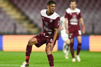 sei gol e tante polemiche, neanche la moviola in campo salva i granata, è sorpasso