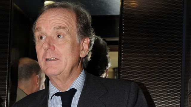 Tether rilancia con nuova offerta, Cobolli Gigli stronca Elkann