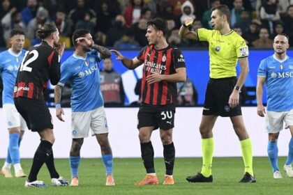 Zufferli versione Babbo Natale, manca anche un rosso, quanti errori e quante risse