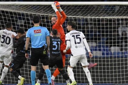 pasticcio McTominay, il gesto di Esposito al pubblico, rigori thrilling