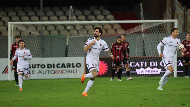 sbaglia due rigori e perde nel recupero al 104'