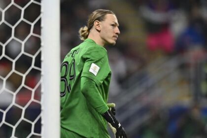 lungo stop per il russo, Luis Enrique incredulo, Chevalier torna titolare