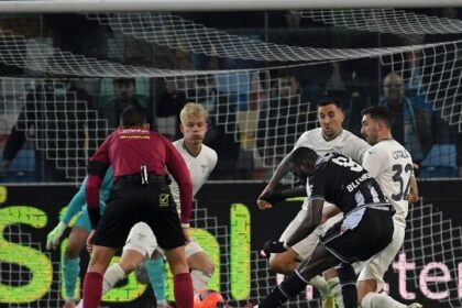 esplode la bufera sul web