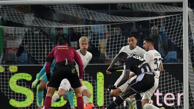 esplode la bufera sul web