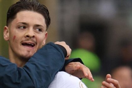 i cuginetti muoiono per esplosione edificio dovuta a un suicidio