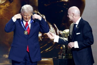 Infantino a Davos incontra big economia, Trump lo saluta come "re del calcio" - Calcio