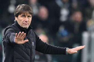 Conte: "Napoli in mare aperto con onde alte, ma non si molla" - Calcio
