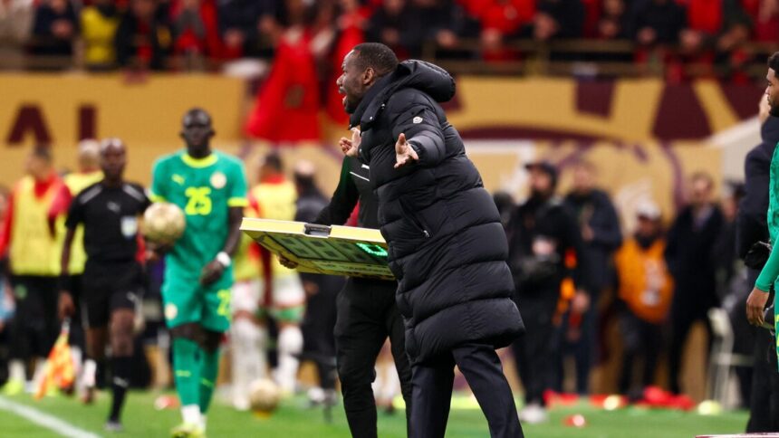 Caos finale in Coppa d'Africa, 5 giornate di stop al ct del Senegal - Calcio