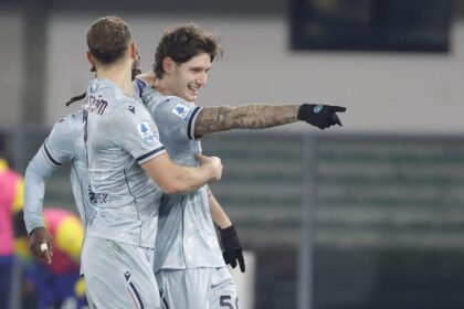 Apre Atta, chiude Davis, l'Udinese passa a Verona - Calcio