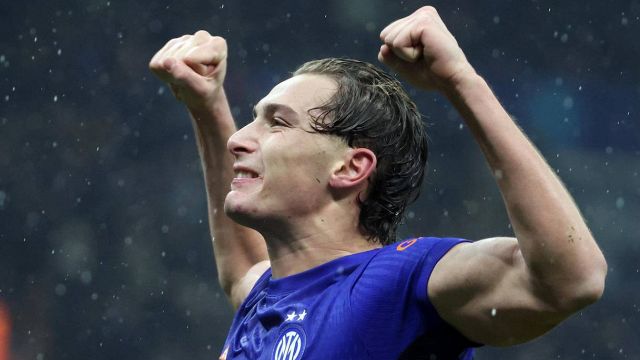 Inter, follie per Pio Esposito: rifiutata offerta choc. Ma il paragone di Iacchetti scatena il web: "Come Van Basten"