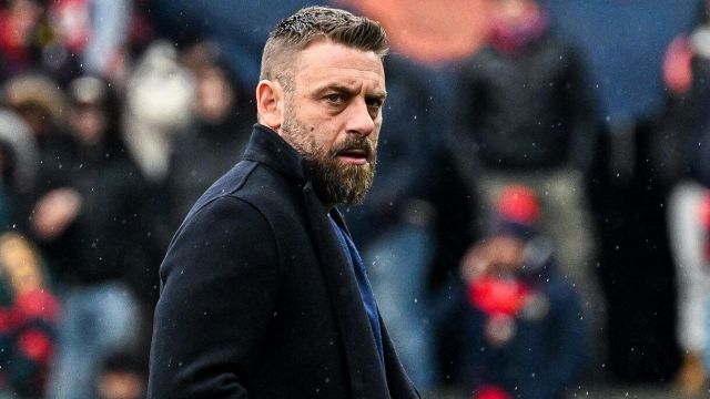 serata surreale tra polemiche, ritorno a casa e battute