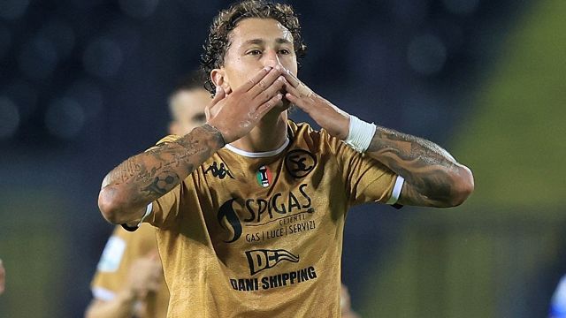 Samp colpo grosso col fratello di Pio Esposito, lo Spezia su Mendes