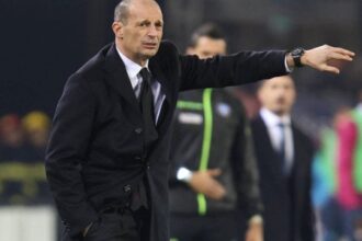 Allegri va sul sicuro, De Rossi tenta un azzardo