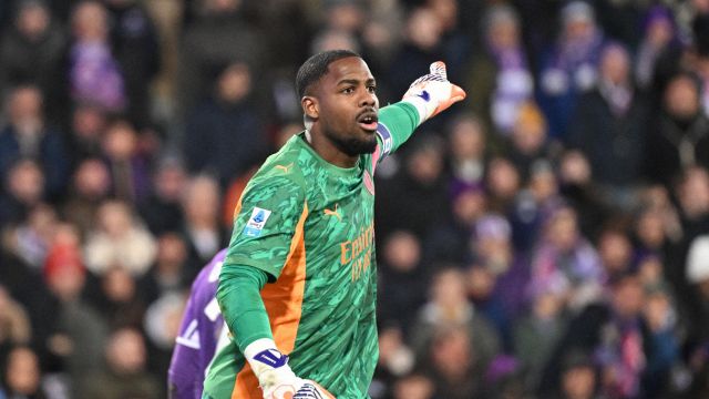 frenata per il rinnovo, Tare rischia di dover “ricomprare” il portiere  