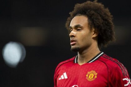 Roma, Malen porta Zirkzee: l'ex Bologna ammicca sui social. Cherubini messaggio al Gasp: super gol in Samp-Entella