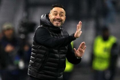 le accuse al tecnico. E anche il Manchester United lo scarica