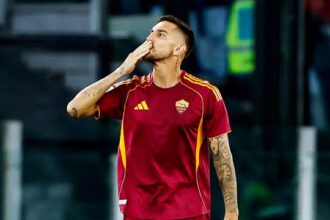 gli chiede 100mila euro di risarcimento, ecco perché