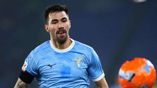 Nella Lazio è giallo Romagnoli, salta l’allenamento e mette il club all’angolo: due strade per Lotito   