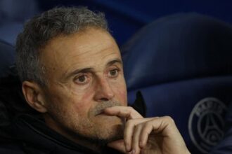 caos al Psg, Chevalier sedotto e abbandonato. E Kvara va ko