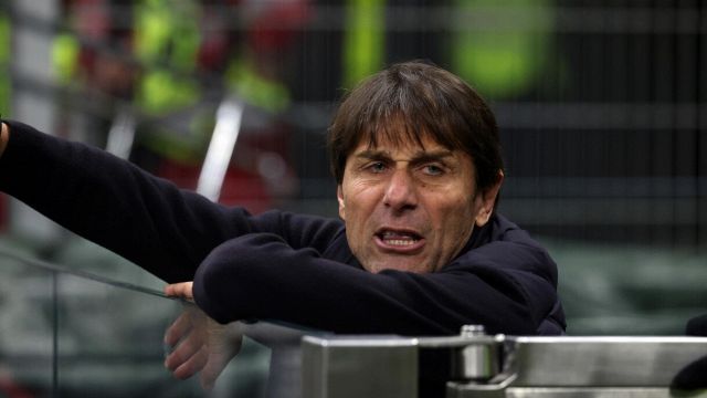 l’accusa del grande ex Alessandro Renica scatena i tifosi