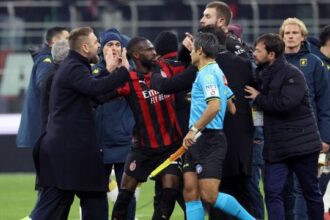 due rigori negati e gol annullato ai rossoneri, penalty al 95’ per il Grifone, che baraonda