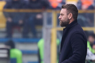 ✓ Clima teso a Roma: i tifosi della Lazio boicottano la sfida con il Genoa