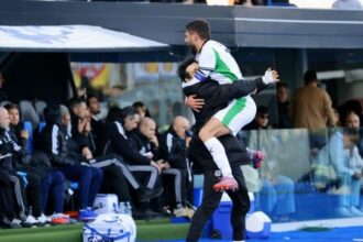 gol annullato, rigore revocato, giallo sull’espulsione ignorata ma è Berardi contro tutti