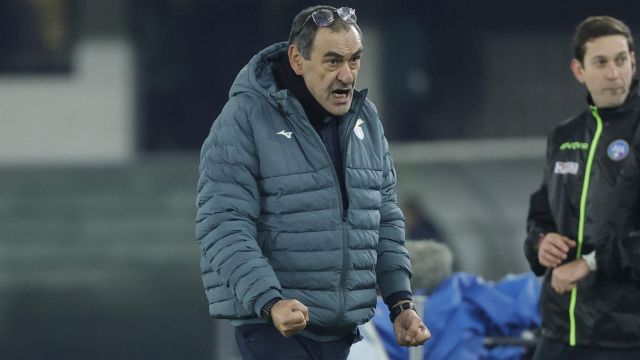 furia Sarri in tv, duri attacchi a Lotito. Proteste Verona per un rigore negato