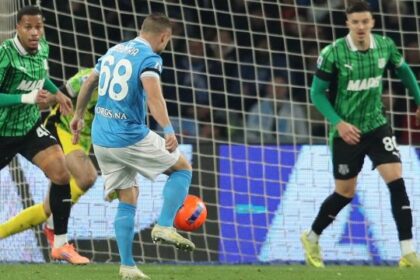 Lobotka rianima il Maradona ma che fatica, altri tre infortunati per Conte