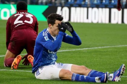 rigore inesistente e non si sa il motivo. Show e set per Fabregas, Baroni trema