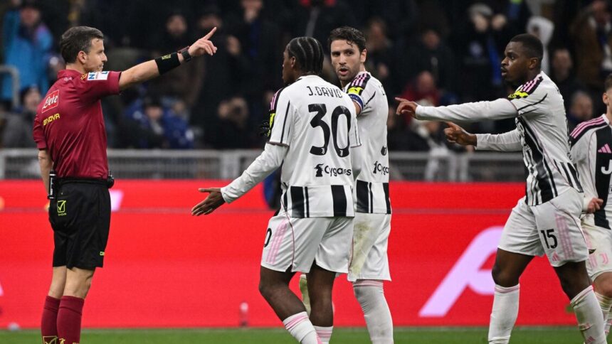 L'arbitro La Penna denuncia gli hater, 'minacciato di morte' - Calcio