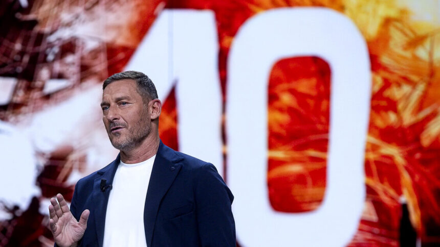 Roma: Totti ancora all'Olimpico, Massara 'ha un ottimo rapporto con Friedkin' - Calcio