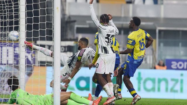 Bremer fa il centravanti. Solito McKennie ma anche "solito" Cambiaso. David c'è