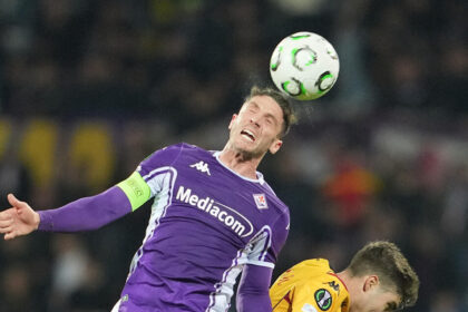 Conference: per Gosens duplice frattura composta al volto - Calcio