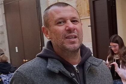 Cassano torna a Bari ma spiazza i tifosi: "Tenetevi stretto De Laurentiis". Scoppia la contestazione