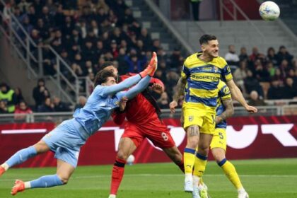 San Siro ammutolita dall'arbitro, il coraggio di Piccinini che però prende una svista