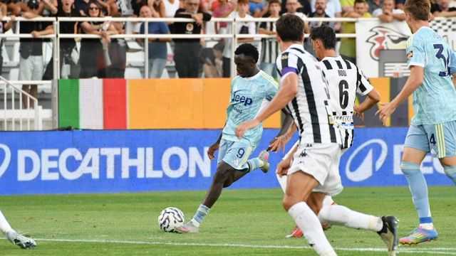 La Juve Next Gen ko in 9 tra le polemiche, la Salernitana sprofonda, Brescia ok sotto gli occhi di Guardiola