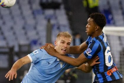 il conto dei rigori non torna a Sarri, gli errori dell’arbitro