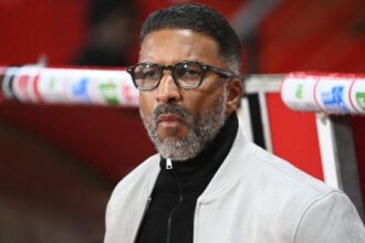 la prima di Beye è da incubo, crisi senza fine e tensione alle stelle