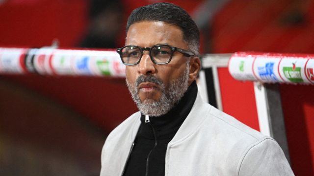 la prima di Beye è da incubo, crisi senza fine e tensione alle stelle