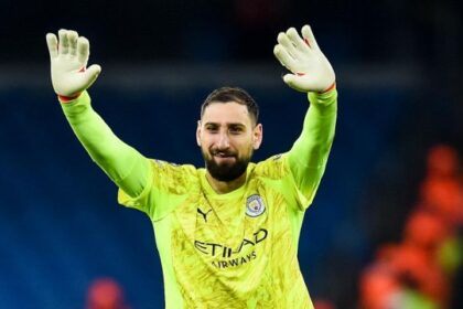 i due azzurri furiosi, Gigio salva il City dal ko col Tottenham