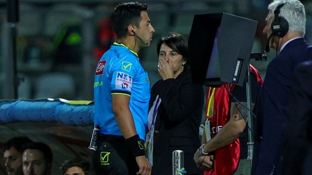 il regolamento cambia ad ogni gara, la protesta del web