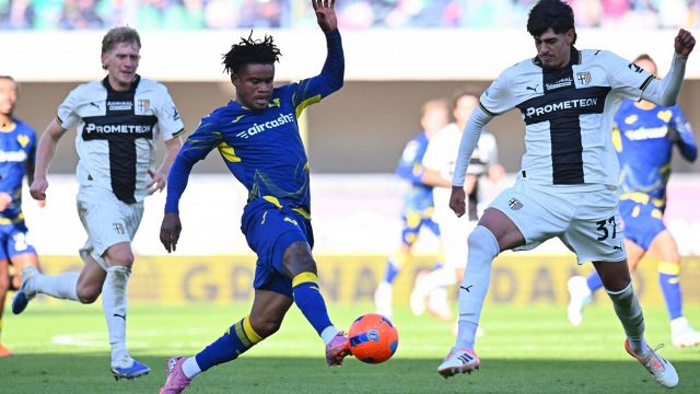 rosso misterioso a Orban dopo 11'