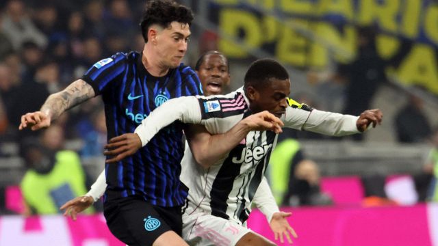 Bastoni simula e La Penna ci casca. Tifosi furiosi, anche Di Gregorio nel mirino