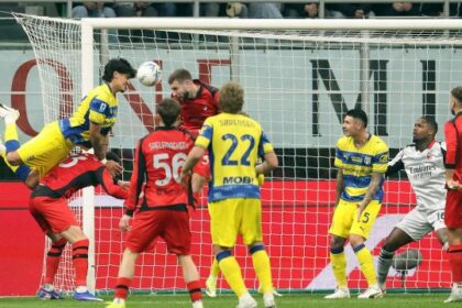 Parma-Cagliari, il metro arbitrale fa infuriare i tifosi del Milan: Caprile tutelato, Maignan no