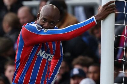 le visite mediche, il precedente Boniface e i sospetti dei tifosi